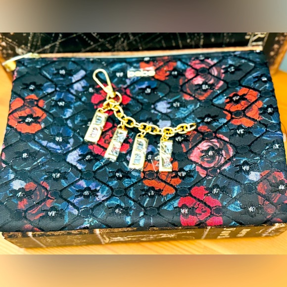 NWOT BEBE Cosmetics Pouch & Bag Charm - Picture 7 of 7